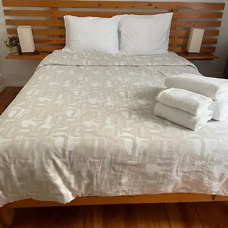 Guest house Rustic M2 R1 - Amazing Double With Shared Bathroom *